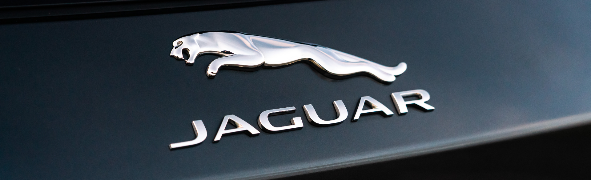 Jaguar XF embleem