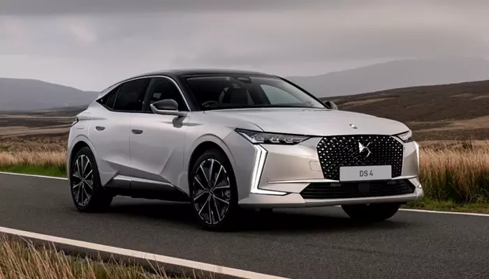 DS 4
