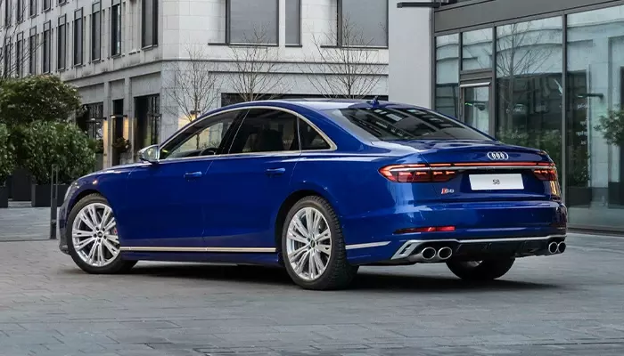 Audi S8