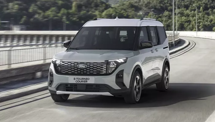Ford E-Tourneo Courier
