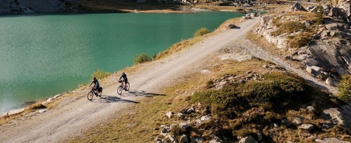 Cube Kathmandu Hybrid met Bosch CX motor actiefoto