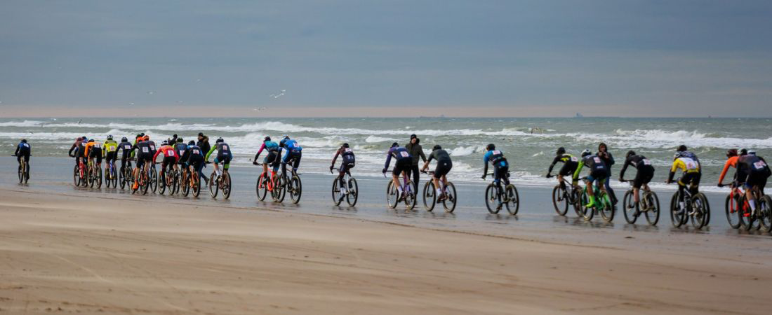 Egmond-Pier-Egmond strandrace mtb actiefoto