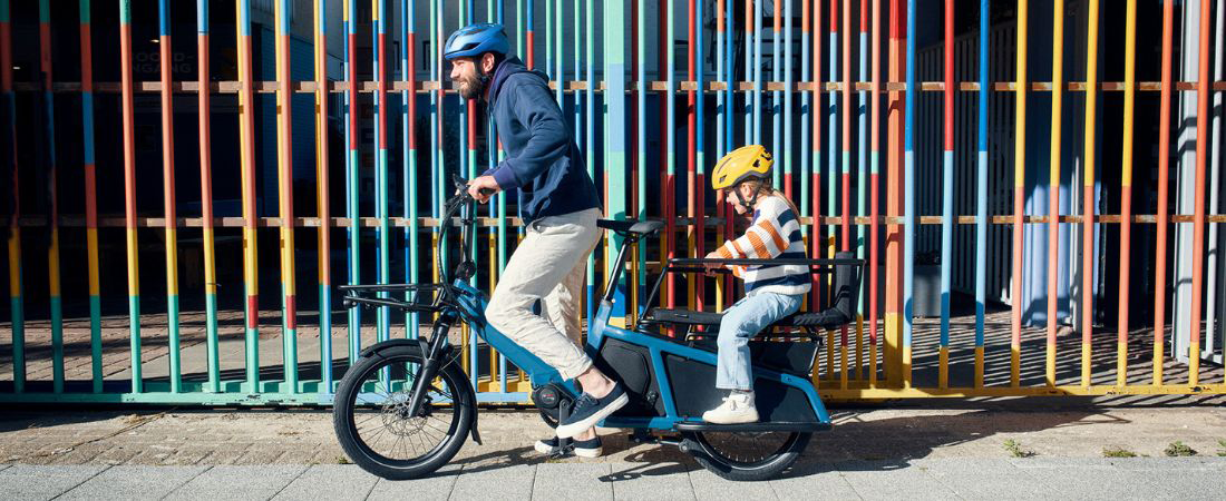 Riese & Müller Multitinker 2 longtail e-bike met 1 kind in safetybar