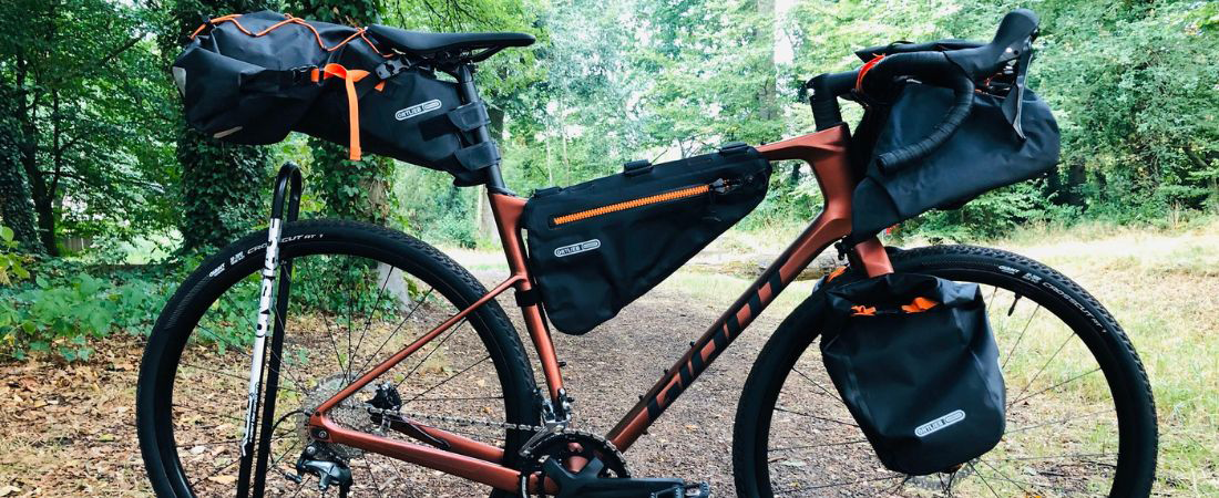 Giant Revolt met Ortlieb bikepacking tassen