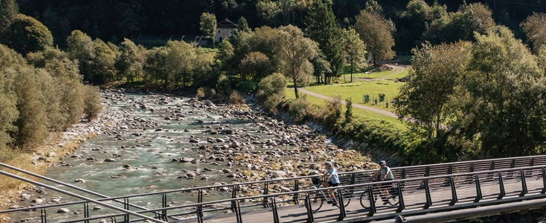 Cube Kathmandu Hybrid lifestyle road bridge